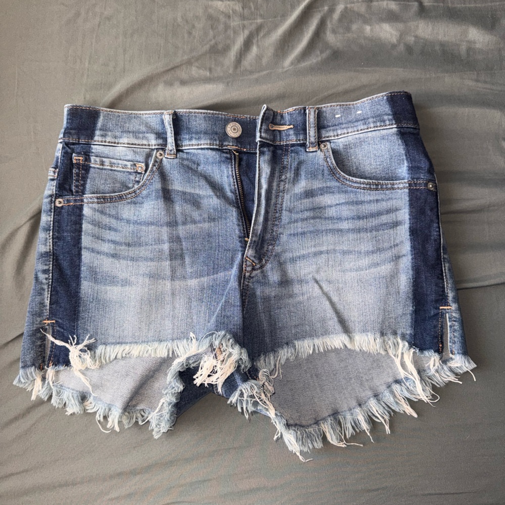 🌸Express Frayed Hem Light Blue Denim Shorts